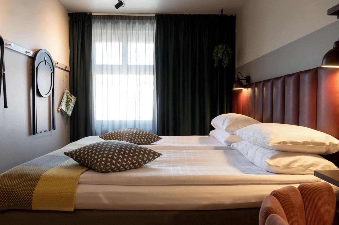 Elite Hotel, Hotell