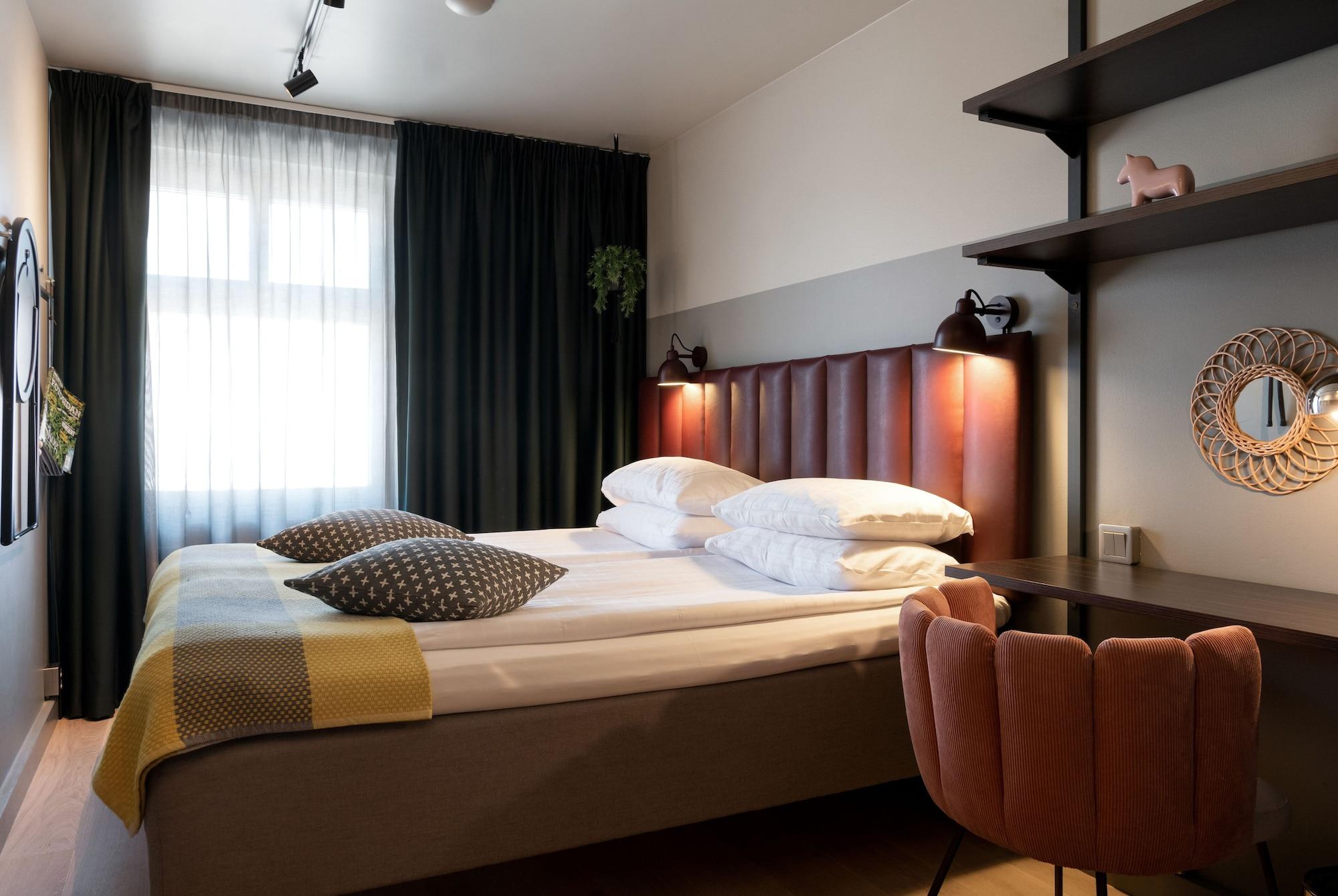 Elite Hotel,