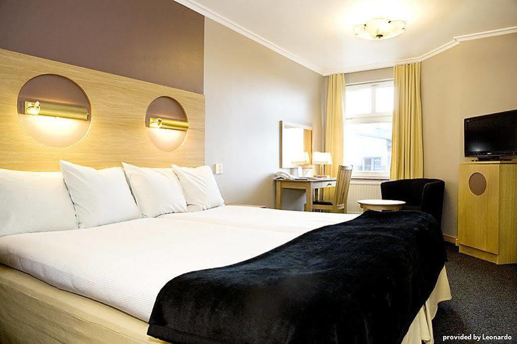 Elite Hotel,